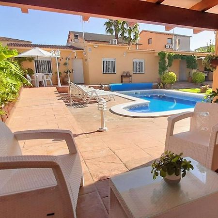 Chalet Vacacional Con Piscina Privada Y Barbacoa Tarragona Esterno foto