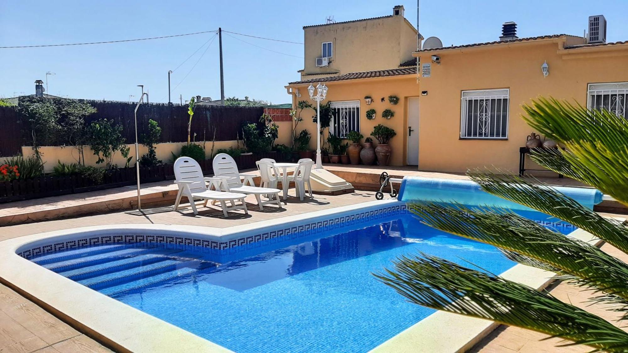 Chalet Vacacional Con Piscina Privada Y Barbacoa Tarragona Esterno foto