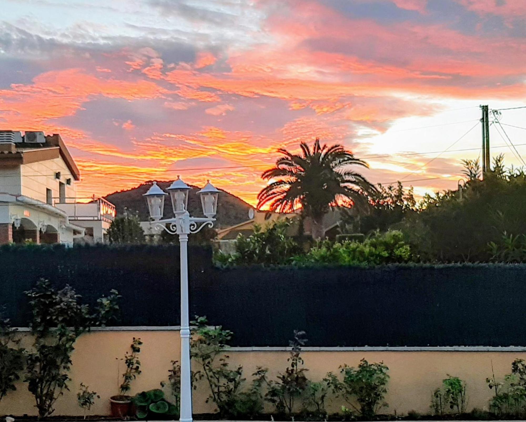 Chalet Vacacional Con Piscina Privada Y Barbacoa Tarragona Esterno foto